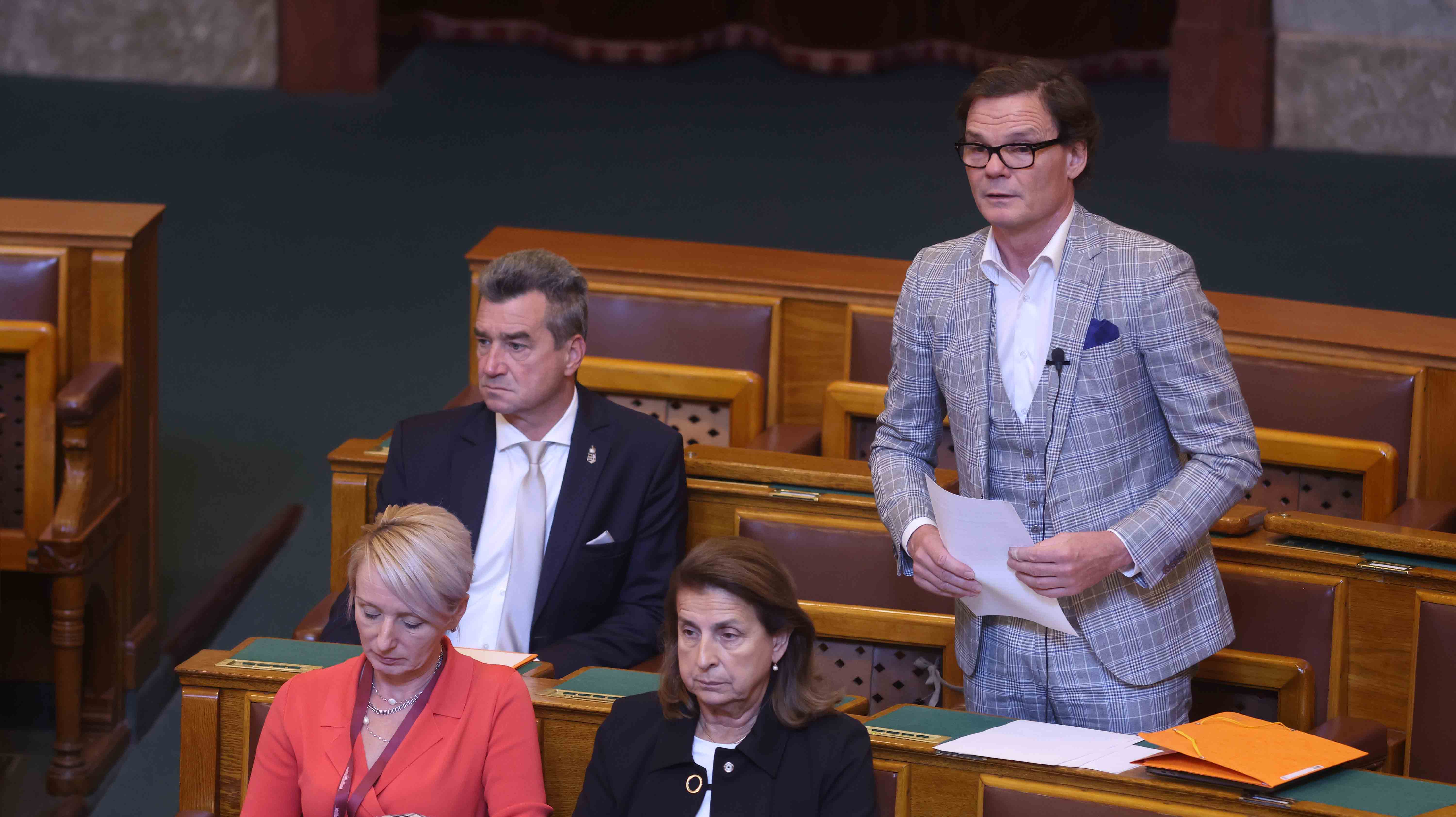 A szankciókat a Brüsszeli bürokraták erőltették Európára